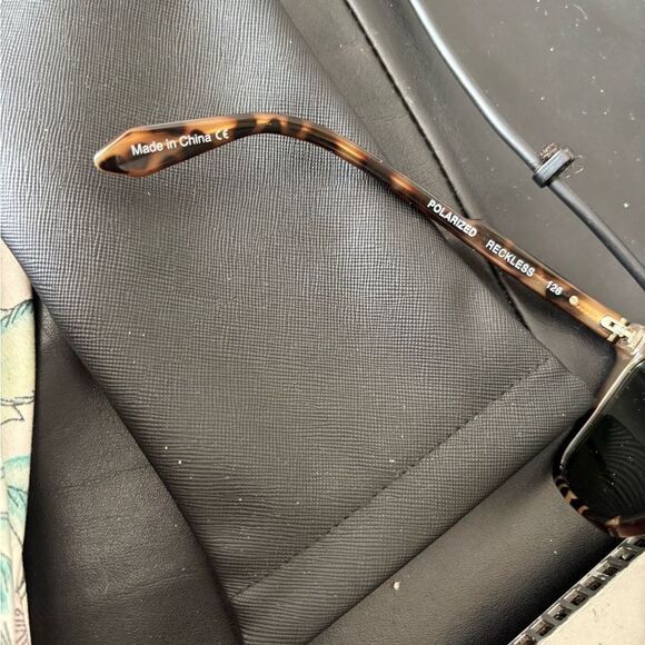 Quay Sunglasses “Reckless” 126 Polarized Lens Tortoise FRAMES eyewear accessory - Picture 5 of 7